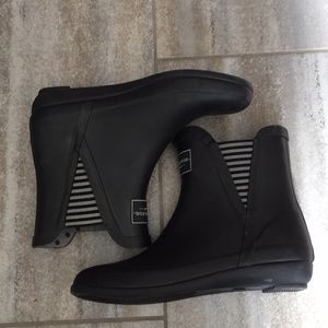 Black Rainboot